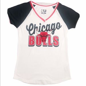 NWT Chicago Bulls T-shirt Small